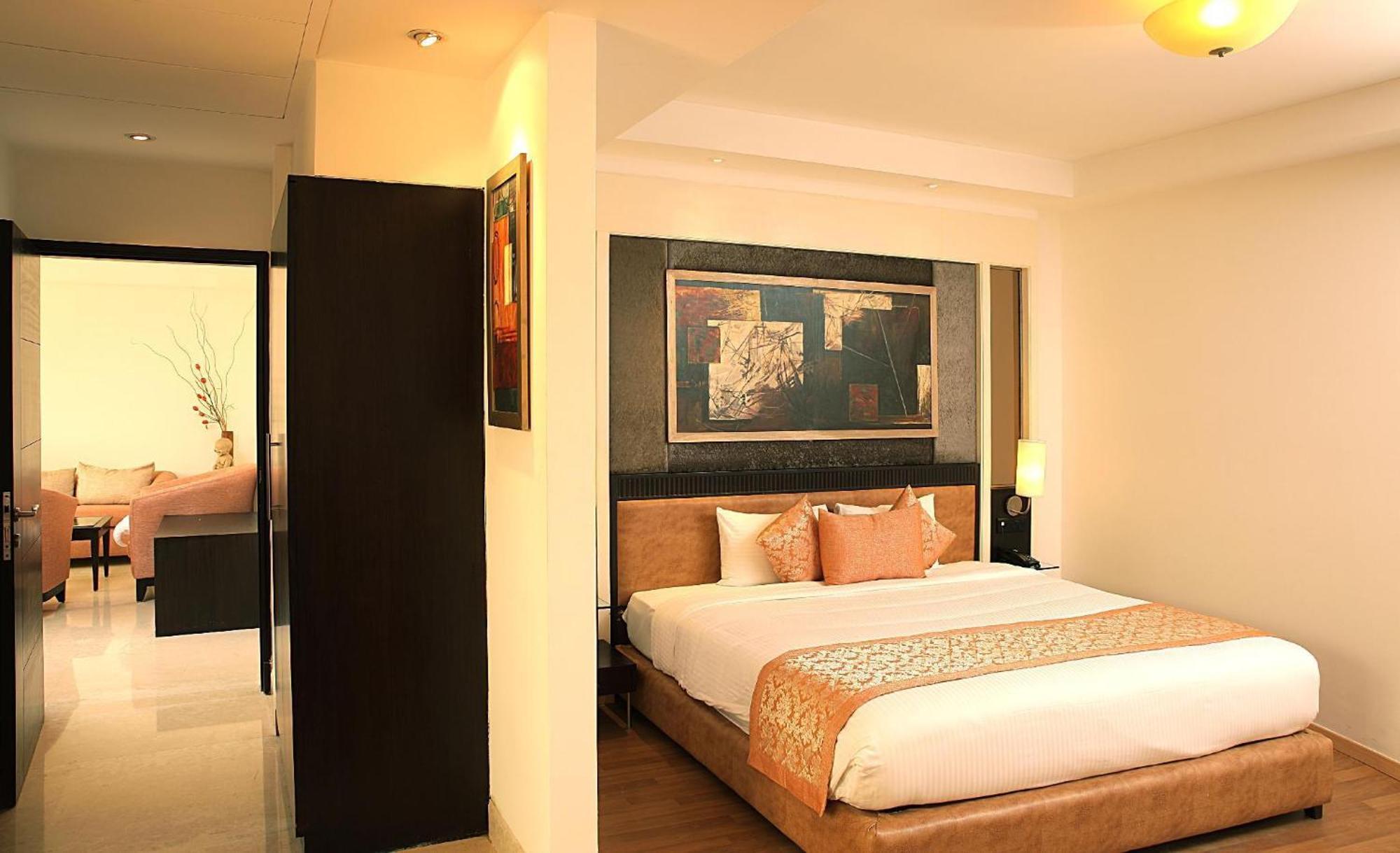 Inde Hotel Vista Woods Huda City Centre, Gurgaon Esterno foto