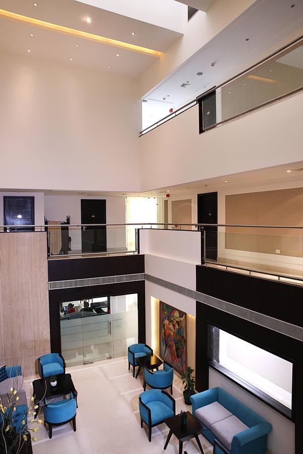 Inde Hotel Vista Woods Huda City Centre, Gurgaon Esterno foto