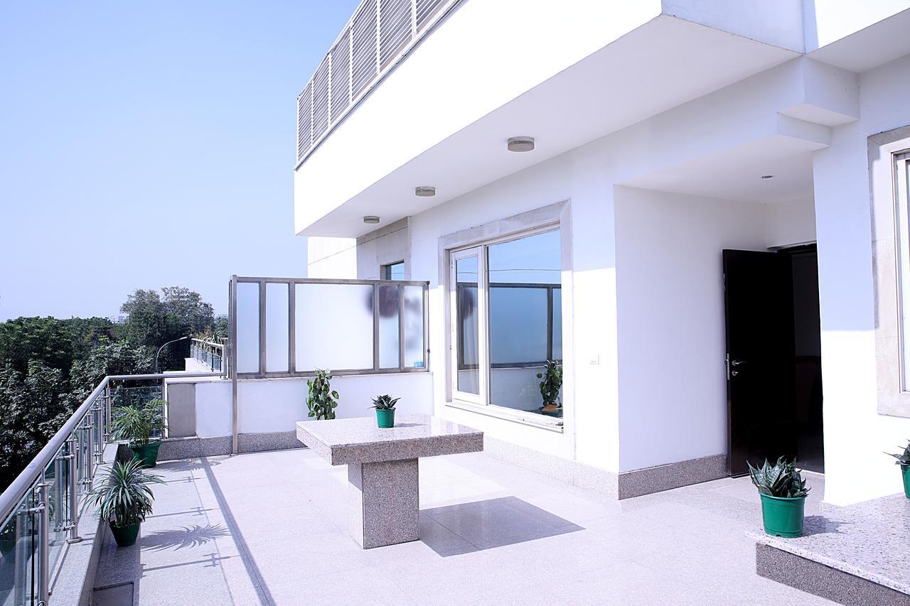 Inde Hotel Vista Woods Huda City Centre, Gurgaon Esterno foto