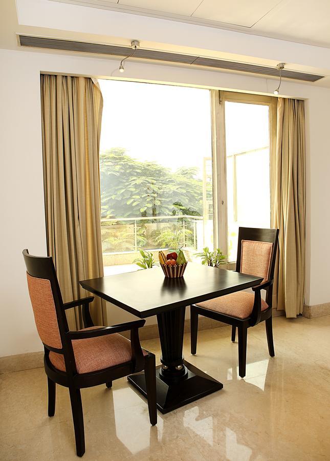 Inde Hotel Vista Woods Huda City Centre, Gurgaon Esterno foto