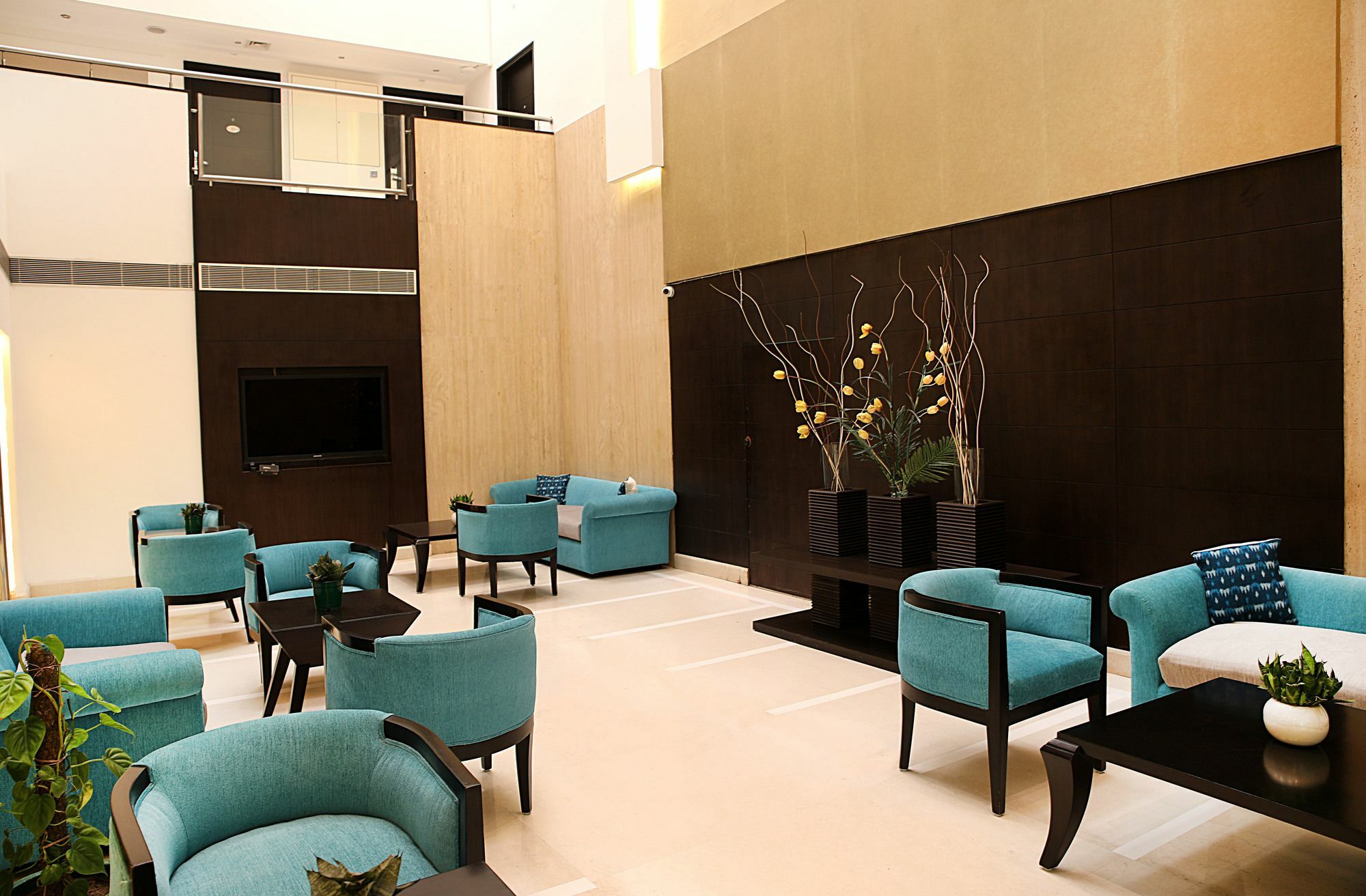 Inde Hotel Vista Woods Huda City Centre, Gurgaon Esterno foto